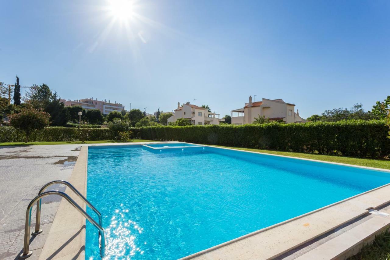 Edificio Sol Matos Apartment Portimao Exterior photo